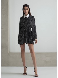 VESTIDO CON FALDA AMPLIA, MANGAS ANCHAS Y CUELLO EXTRAÍBLE