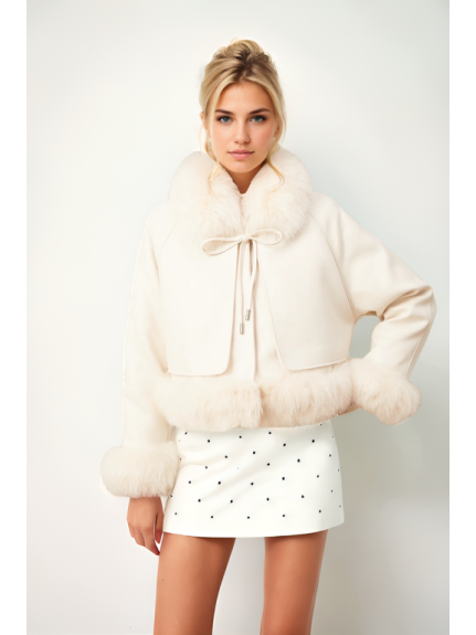 ABRIGO CORTO ACOLCHADO DE ANTE BLANCO CON PIEL