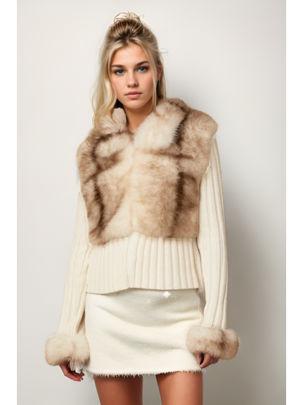 CHAQUETA DE PUNTO ACANALADO CON PELO SINTÉTICO