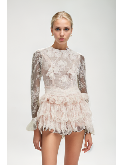 VESTIDO CORTO EN CAPAS DE ENCAJE FLORAL BLANCO