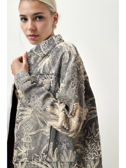 CHAQUETA VAQUERA CON LENTEJUELAS BORDADAS