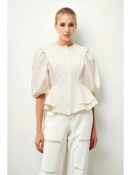 BLUSA BLANCA CON CINTURA PEPLUM